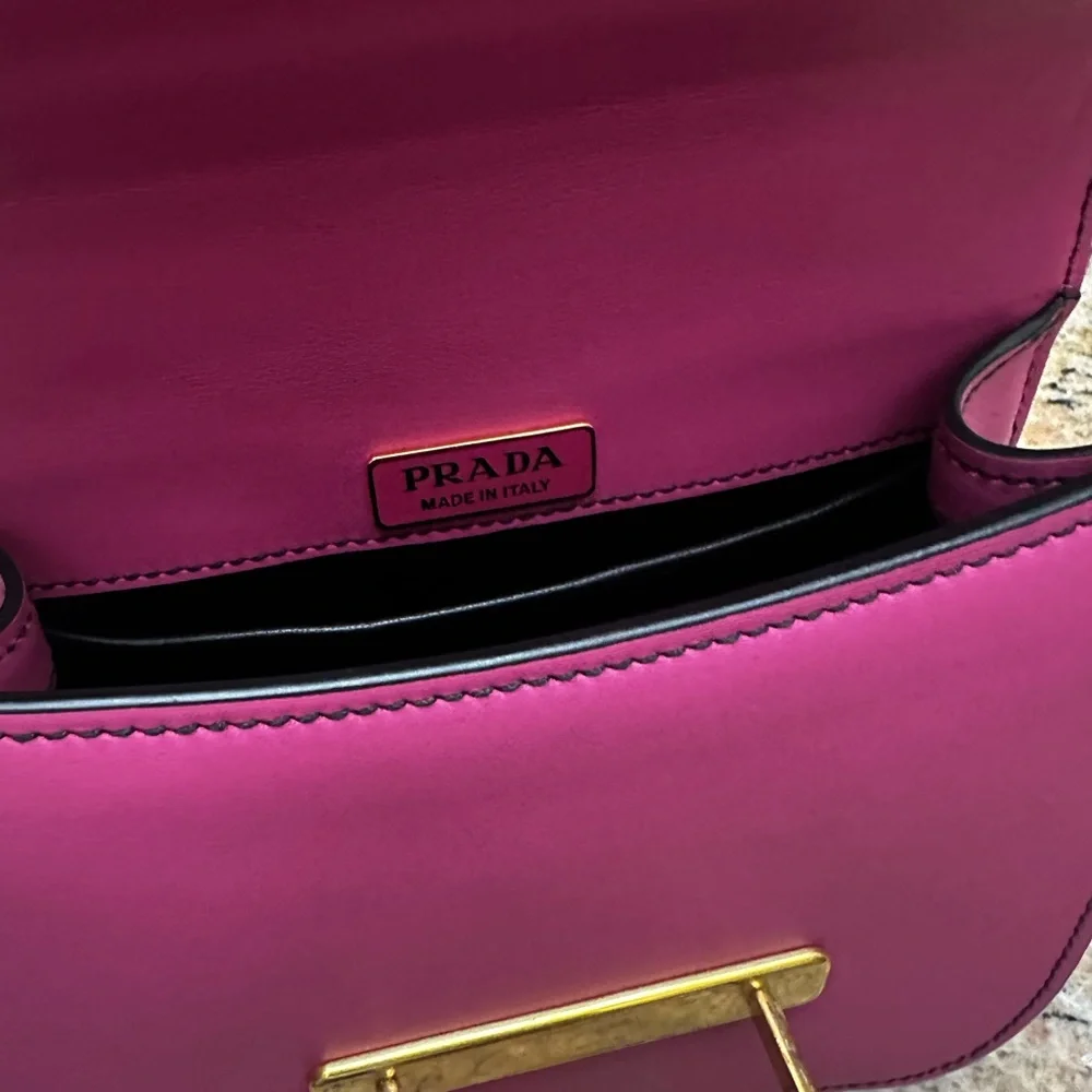 Pink and Black Leather PRADA Crossbody Bag - Picture 4 of 10